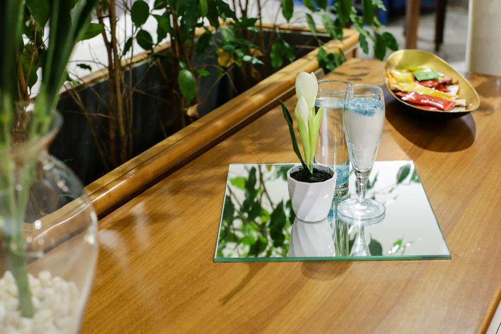 ホテル ミラマーレ オテル カターニア エクステリア 写真